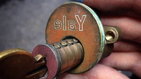 Срочная замена замков в Омске